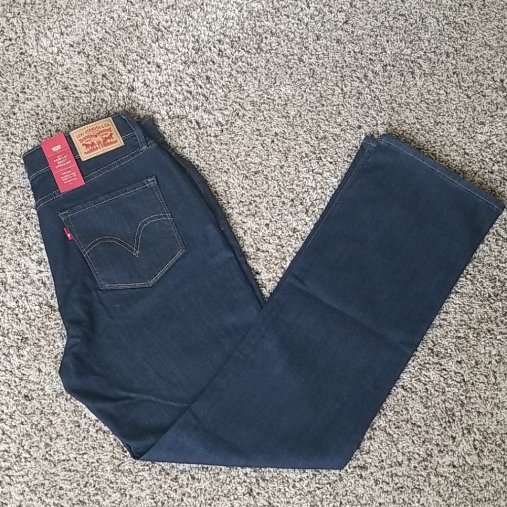 LEVI'S Jean's. NWT.